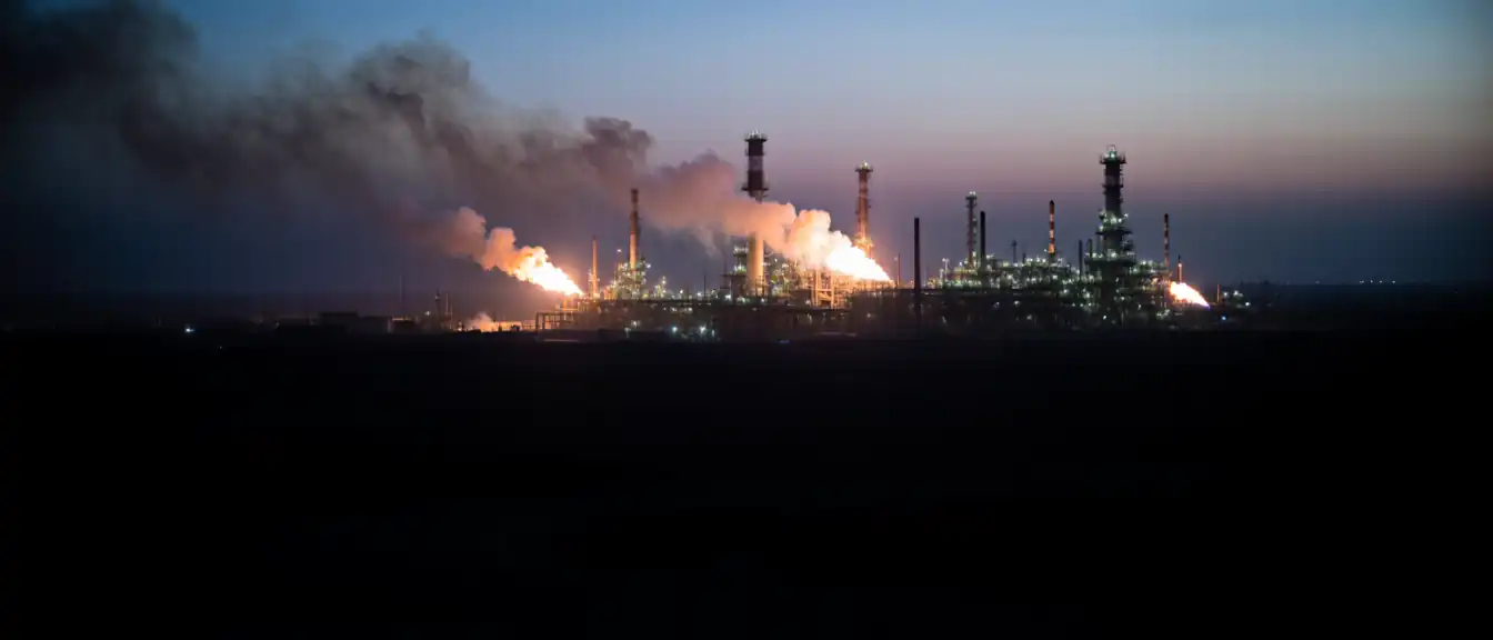 Нефтяной шторм: почему мировые заводы замедляют темпы переработки и чего ждать от рынка в ближайшие годы