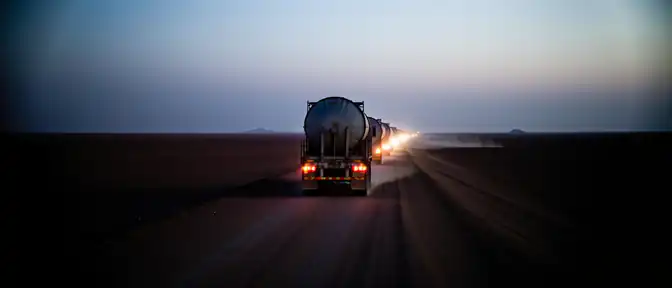 Ирак планирует запустить автомобильный транзит сырой нефти через Сирию в обход Ормузского пролива